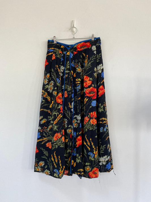 Poppy print pleated midi skirt, Geisswein, Size 10 - Damaged Item Sale