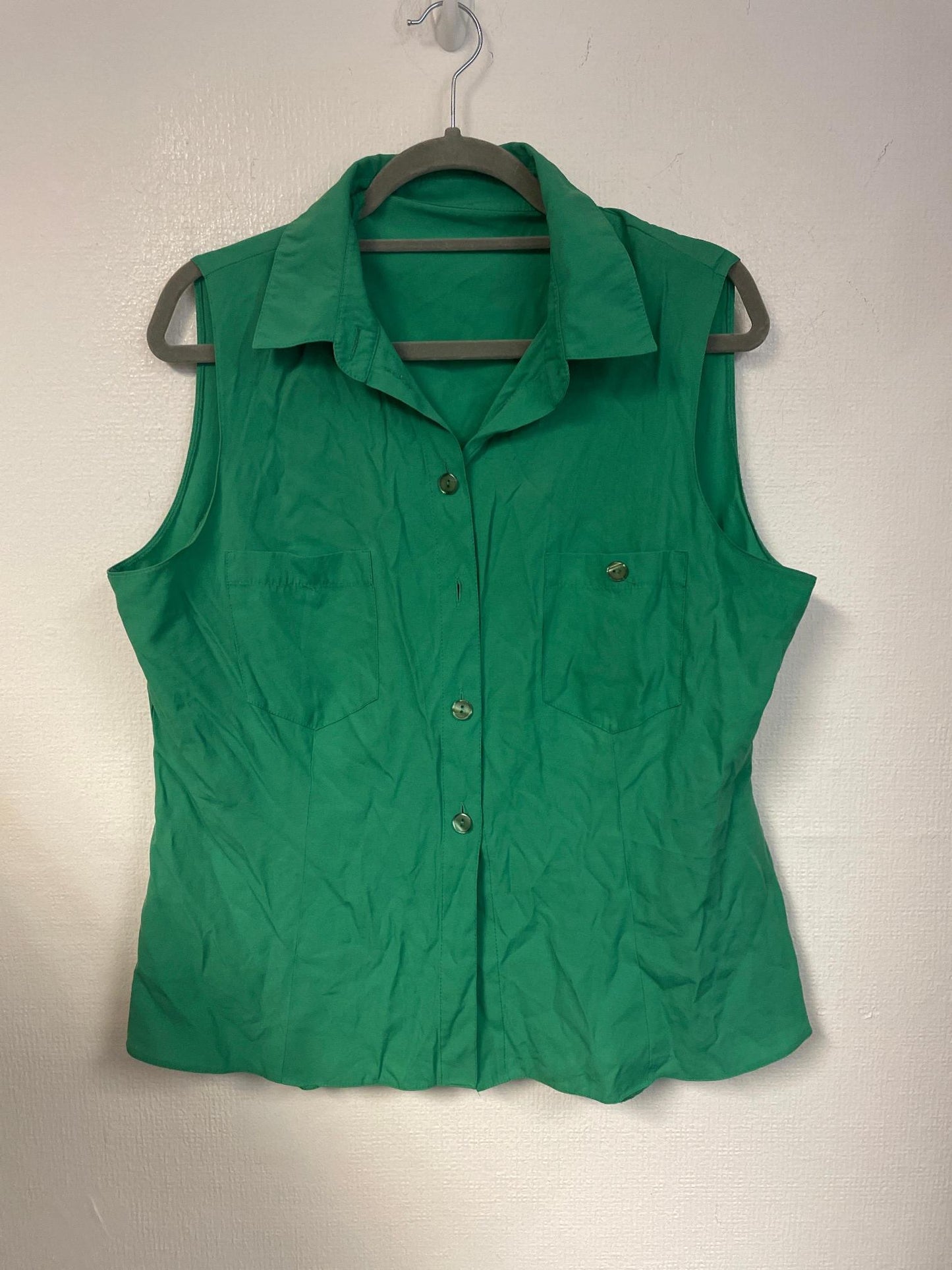 Green vintage sleeveless shirt, size 18/20 - Damaged Item Sale