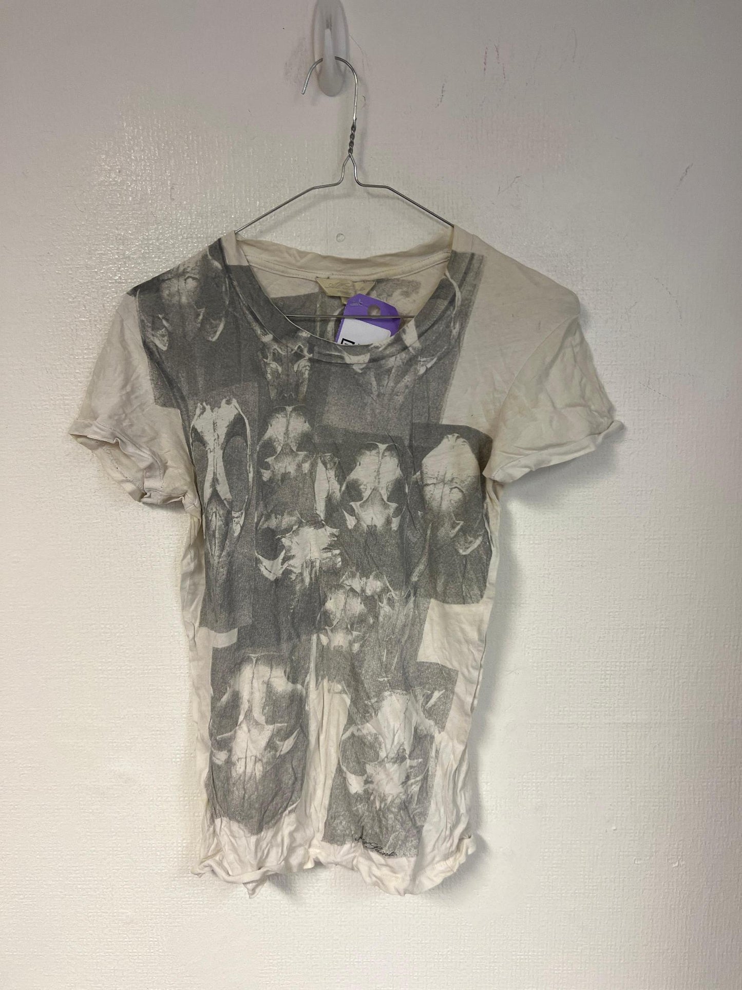 White and grey graphic top, size 4 - Damaged Item Sale